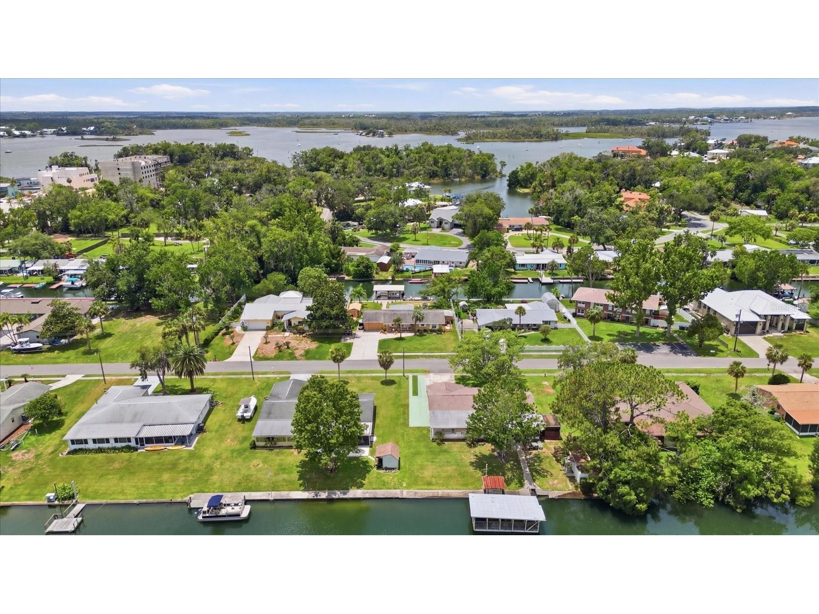 1302 SE Paradise Avenue Crystal River FL 34429 OM726711 image46