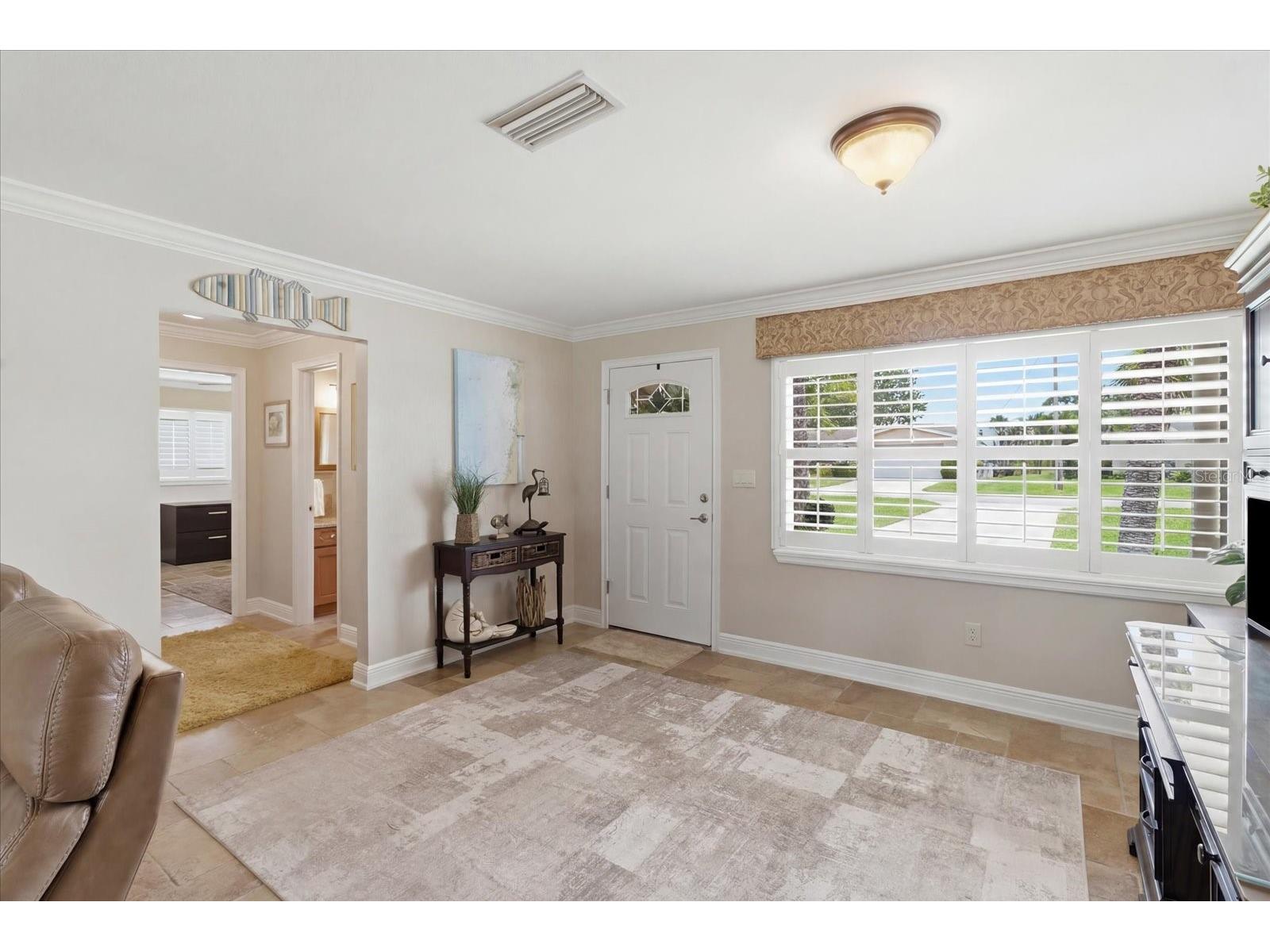 1302 SE Paradise Avenue Crystal River FL 34429 OM726711 image5