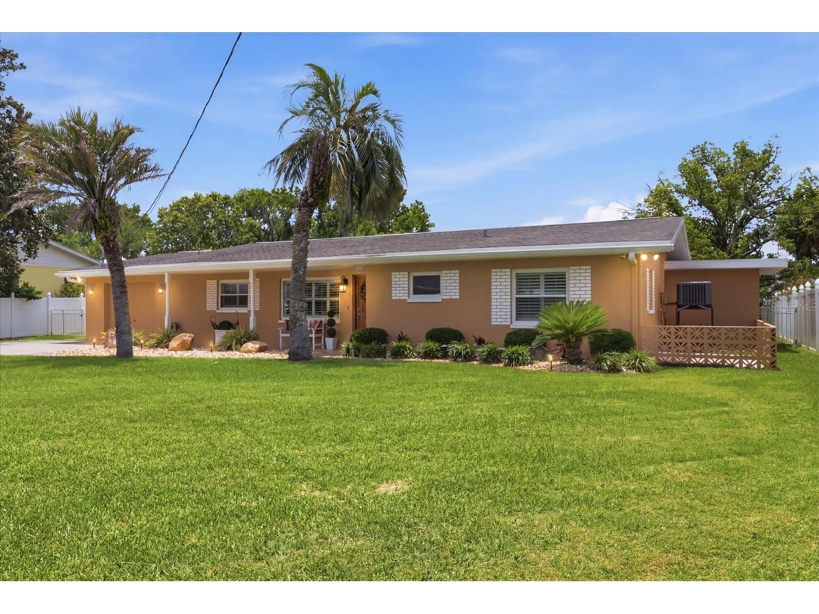 1302 SE Paradise Avenue Crystal River FL 34429 OM726711 image58
