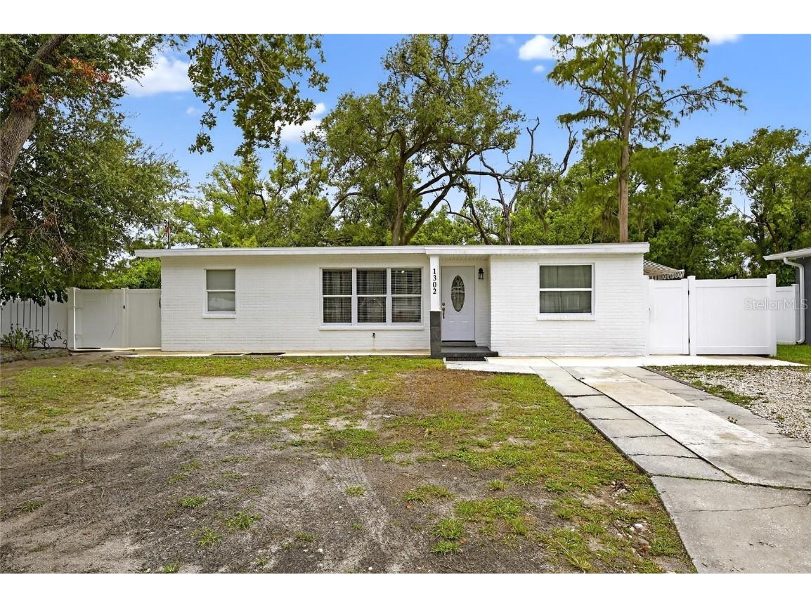 1302 W Hollywood Street Tampa FL 33604 TB8404749 image1