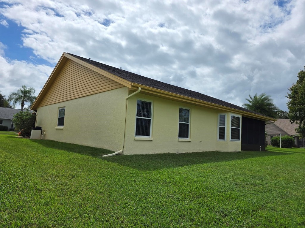 13021 Pinnacle Lane Hudson FL 34669 - DRAINAGE LAKE W7880301 image9