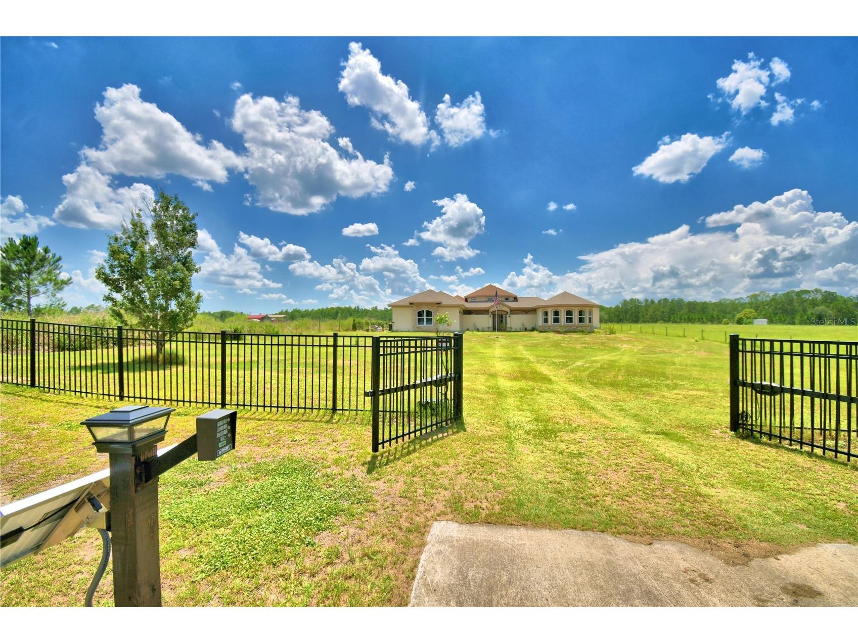 13023 Sweet Hill Rd Polk City FL 33868 G5114211 image1