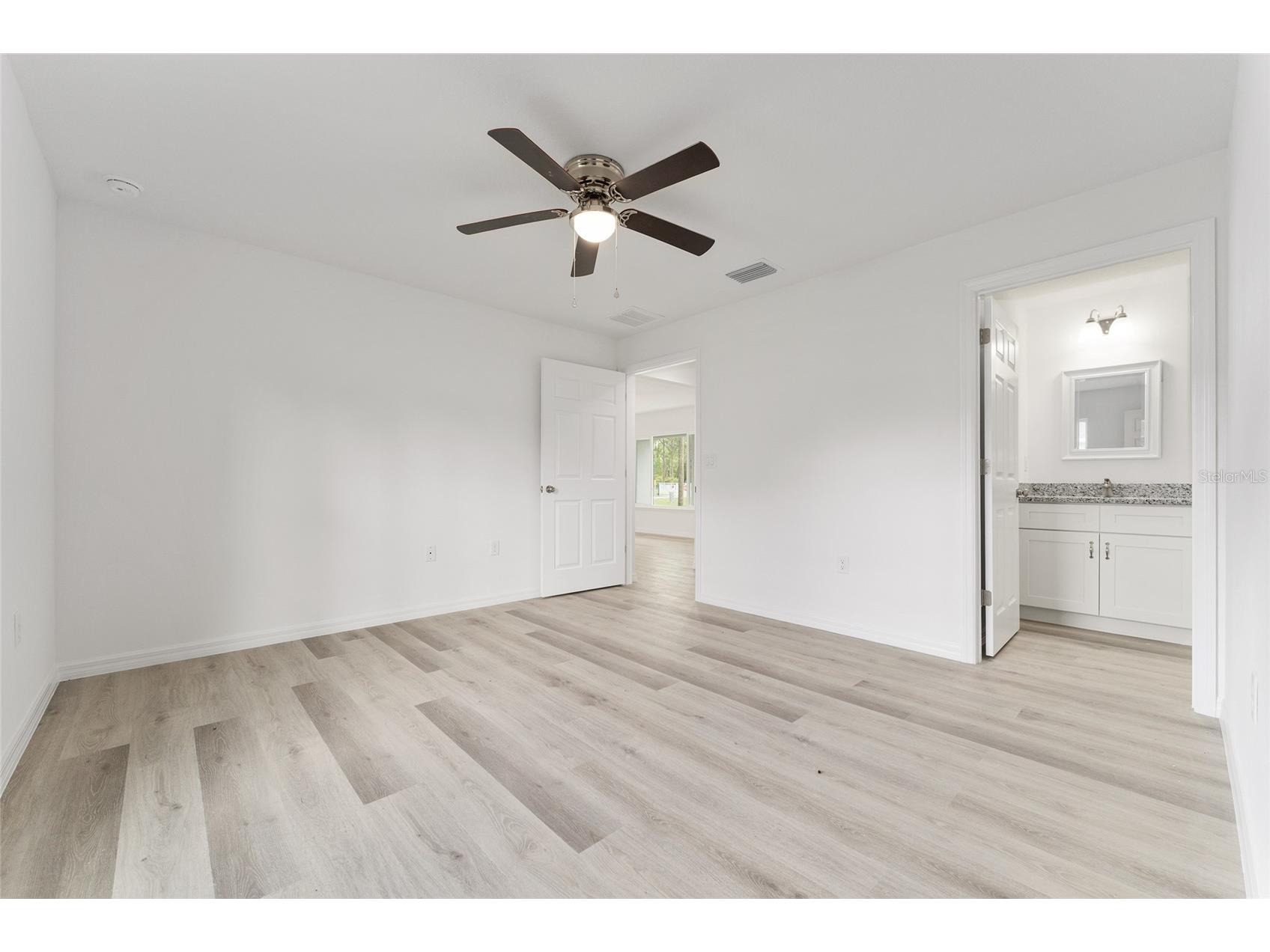 13027 NE 5th Place Silver Springs FL 34488 OM716273 image24