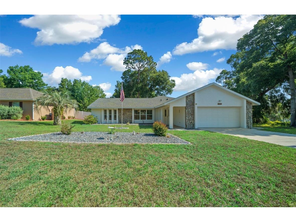 13027 NE 7th Loop Silver Springs FL 34488 - LAKE WALDENA OM679956 image1