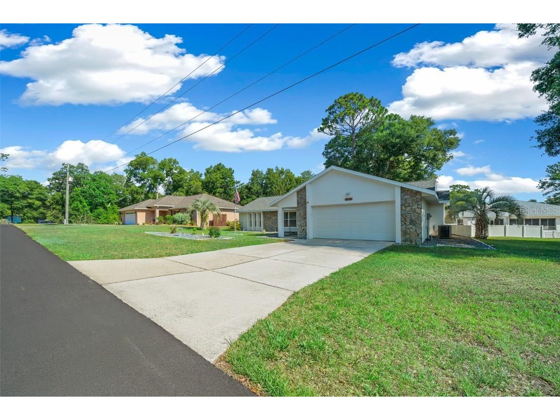 13027 NE 7th Loop Silver Springs FL 34488 - LAKE WALDENA OM679956 image36