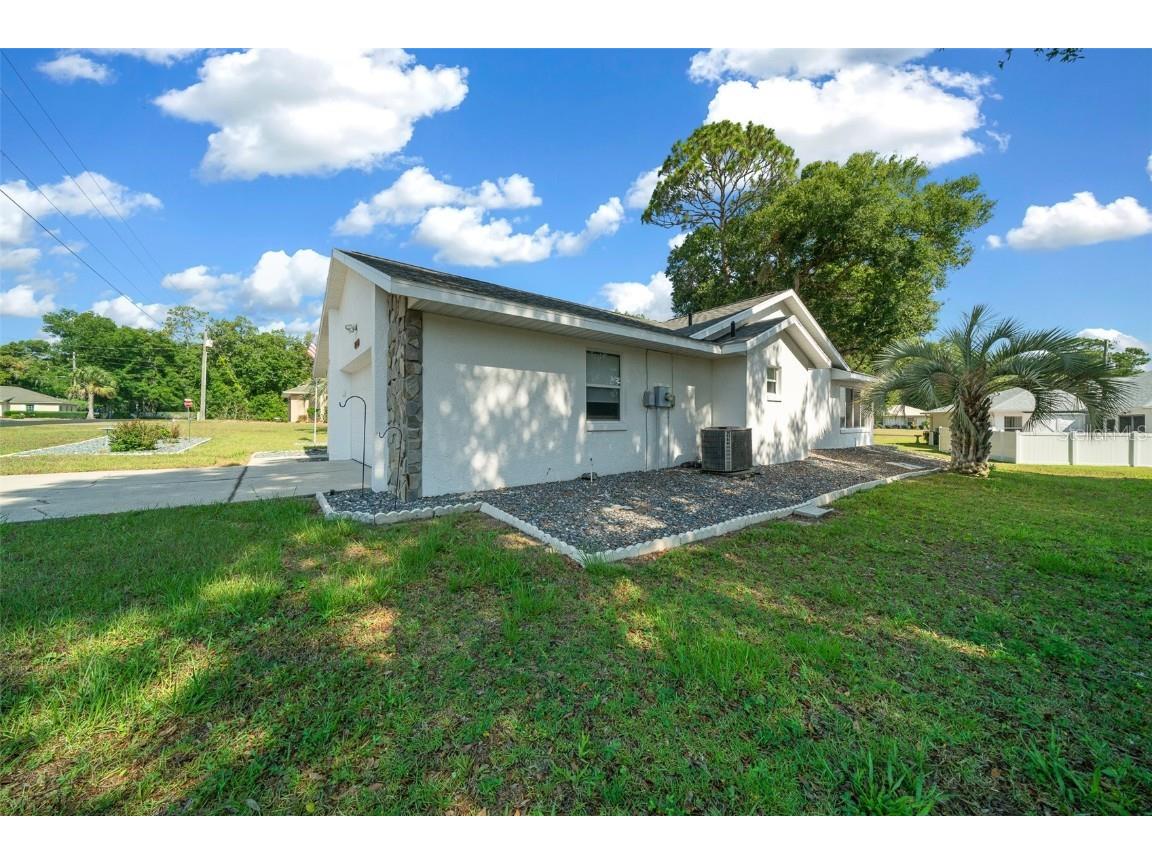 13027 NE 7th Loop Silver Springs FL 34488 - LAKE WALDENA OM679956 image46