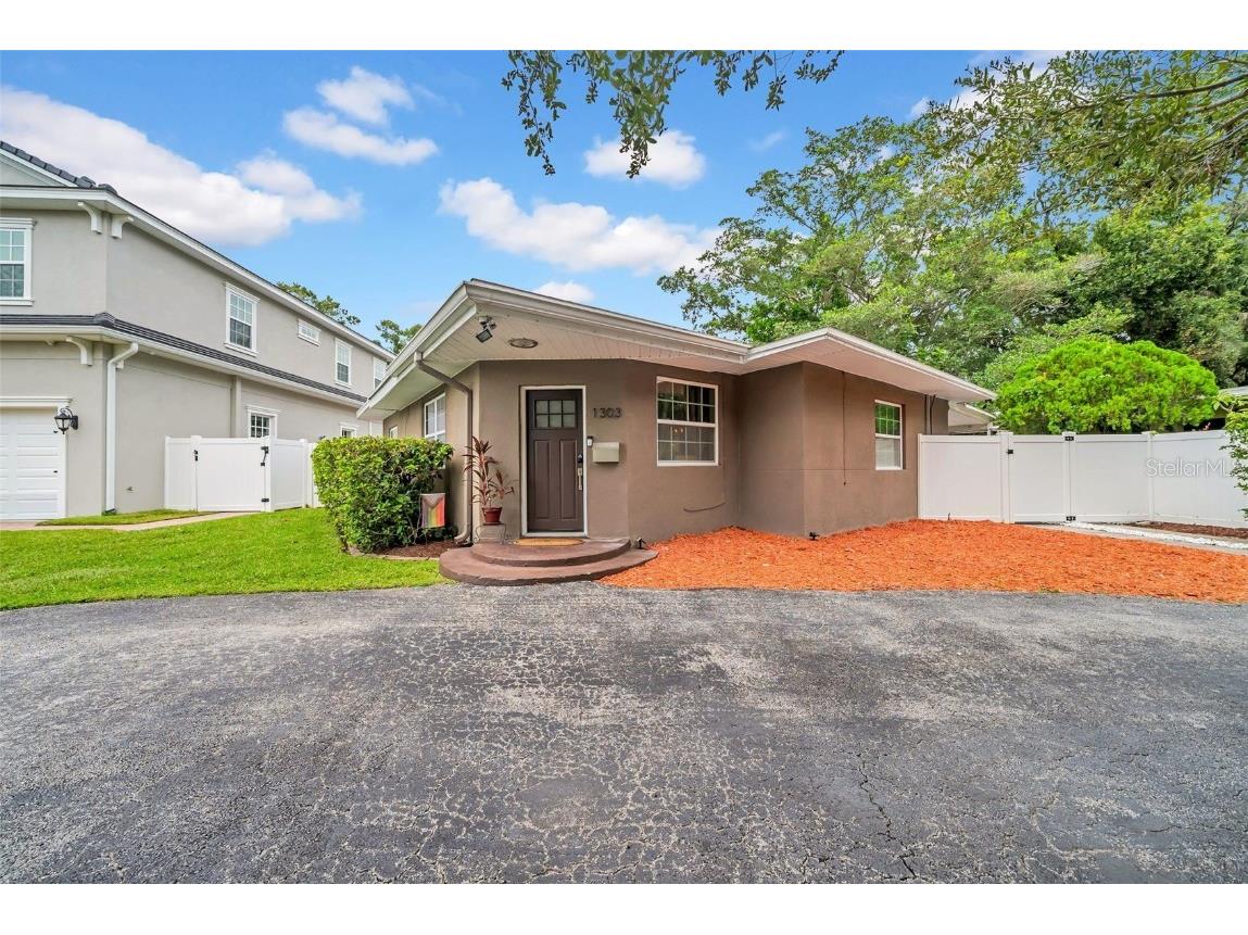 1303 51st Avenue N Saint Petersburg FL 33703 TB8424105 image1