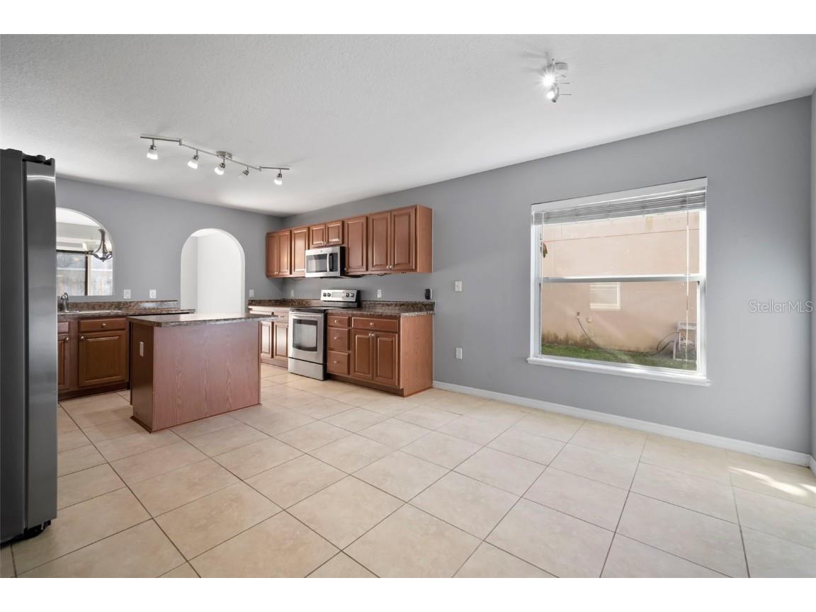 1303 Alhambra Crest Drive Ruskin FL 33570 TB8443826 image11