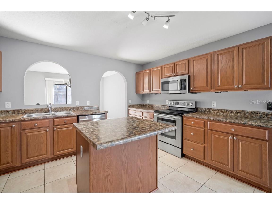 1303 Alhambra Crest Drive Ruskin FL 33570 TB8443826 image16