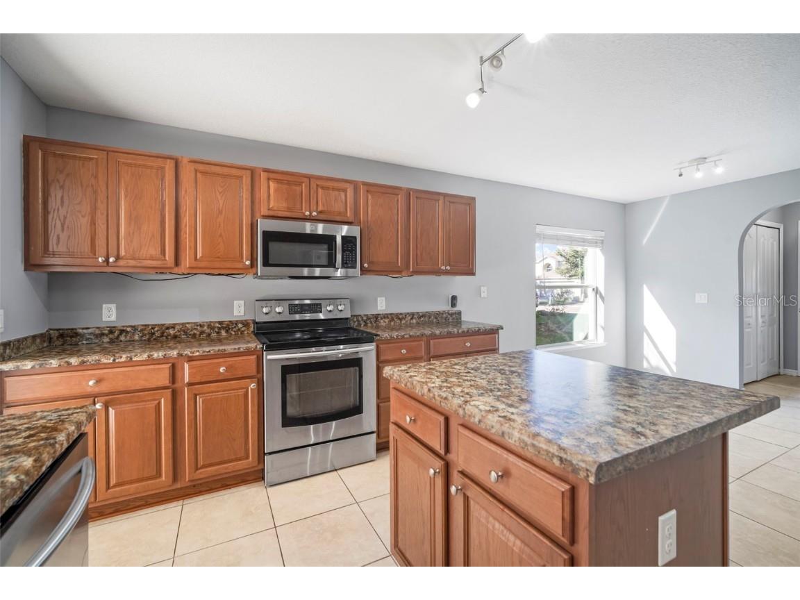 1303 Alhambra Crest Drive Ruskin FL 33570 TB8443826 image17