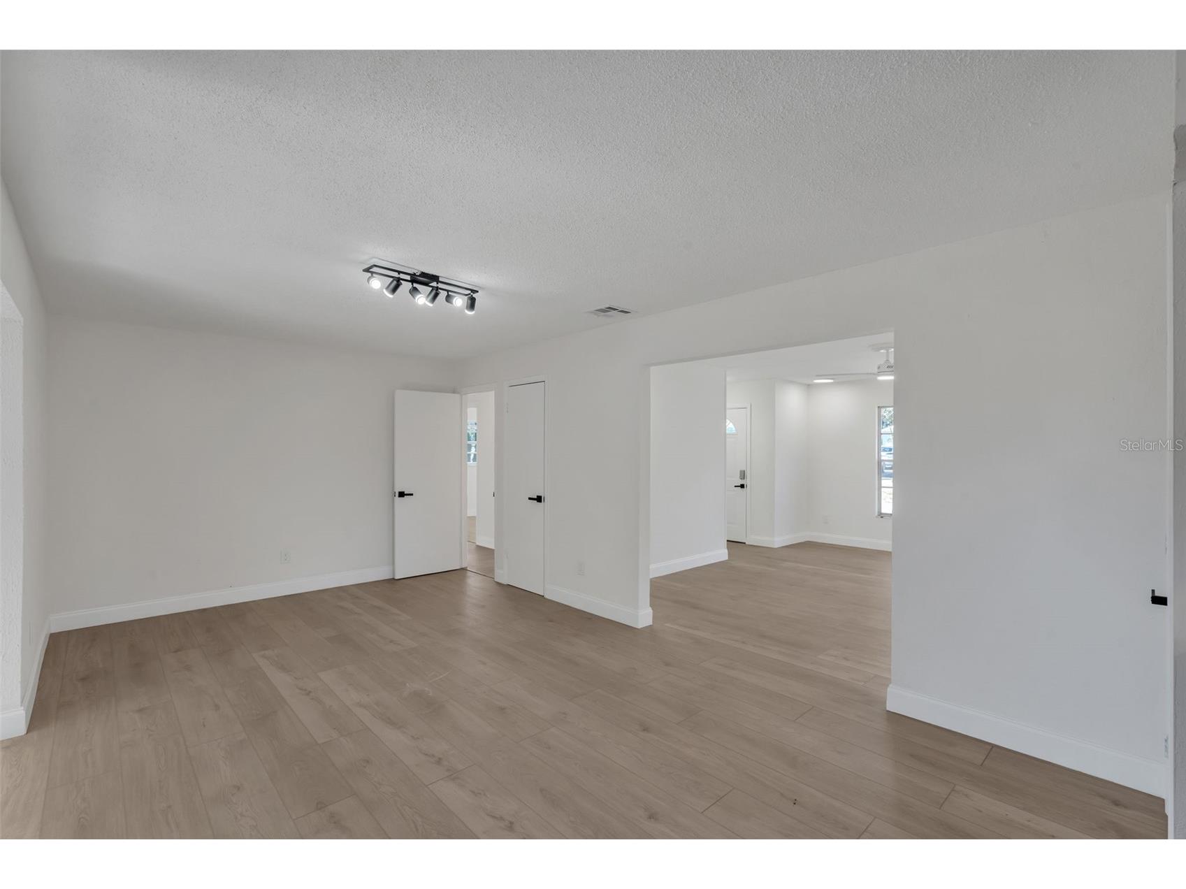 1303 Charles Street Orlando FL 32808 OM718583 image14