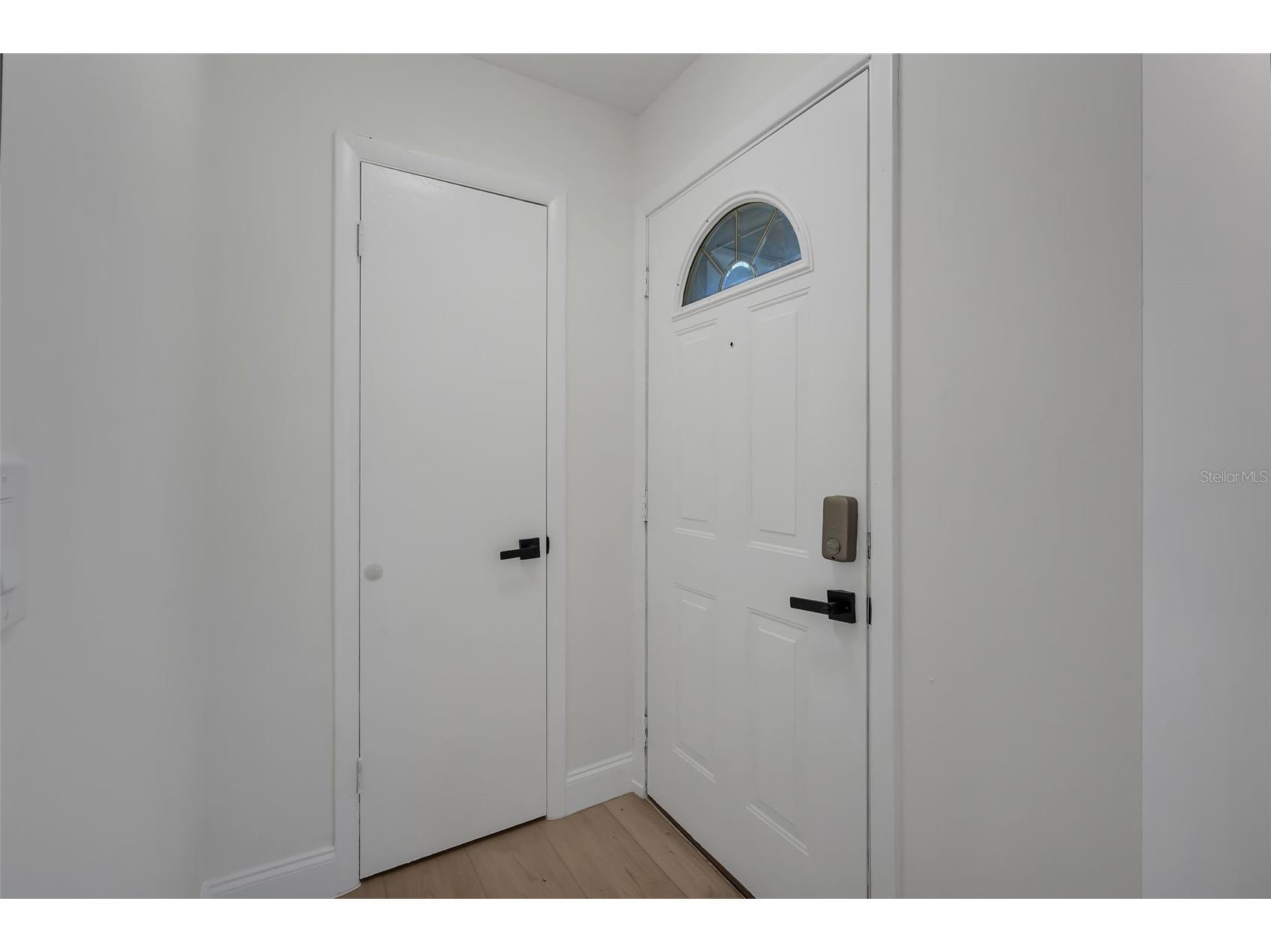 1303 Charles Street Orlando FL 32808 OM718583 image2