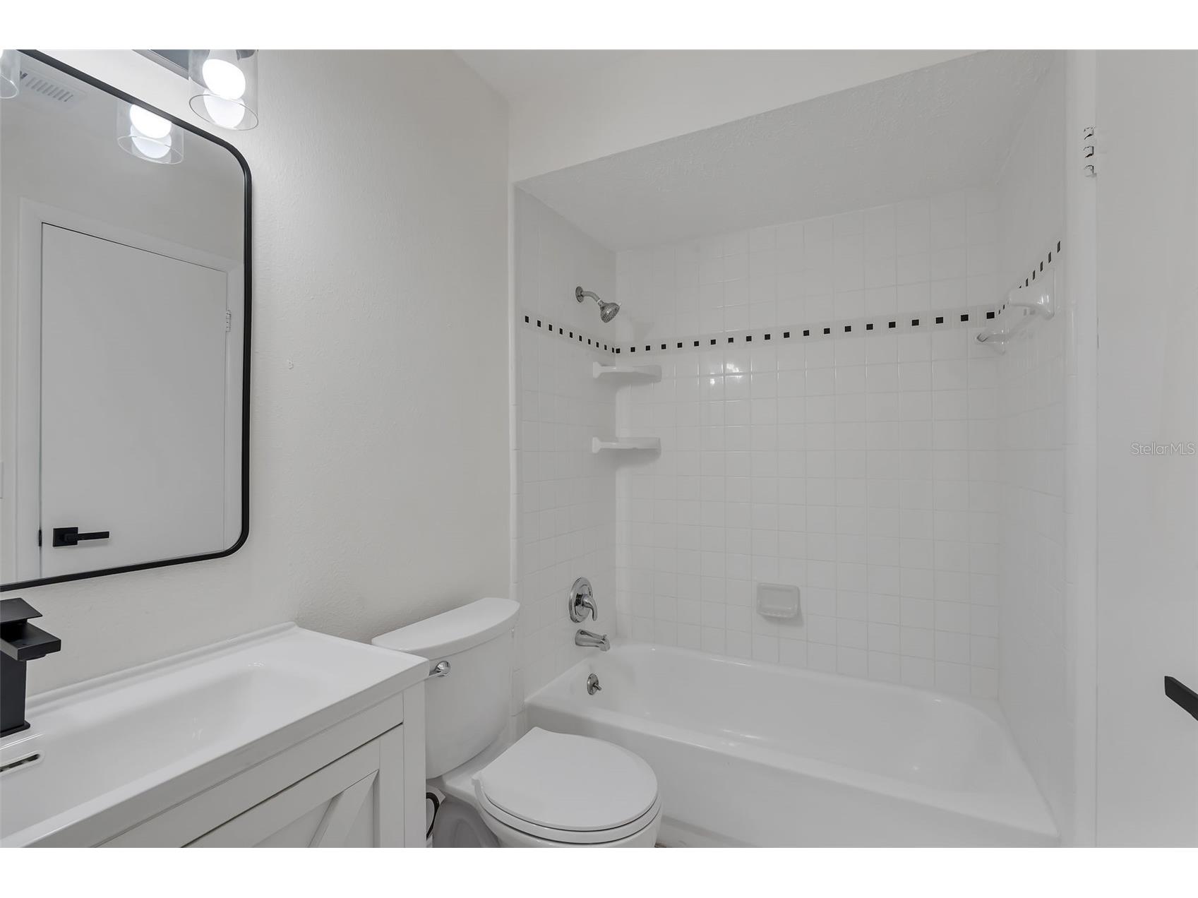 1303 Charles Street Orlando FL 32808 OM718583 image20