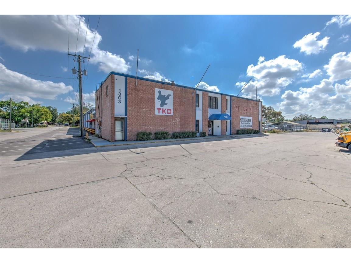 1303 E Busch Boulevard Tampa FL 33612 T3500765 image1