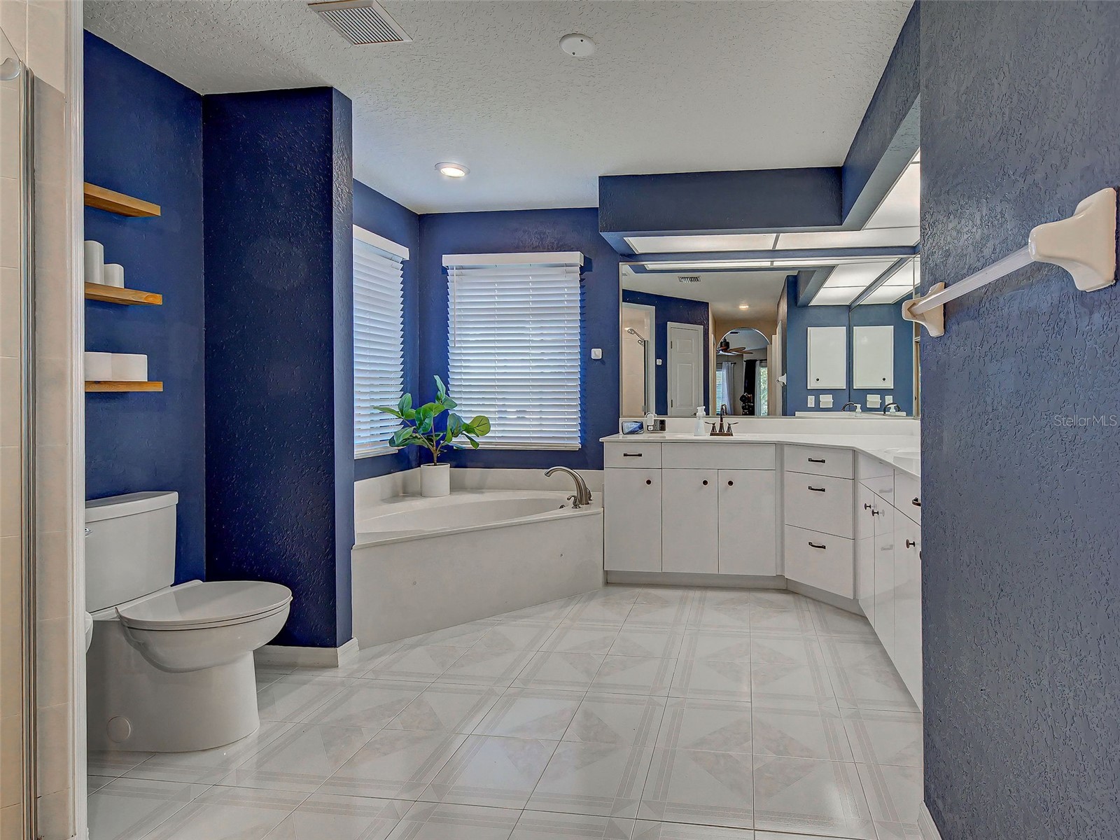 1303 E Gate Drive Venice FL 34285 A4692226 image37