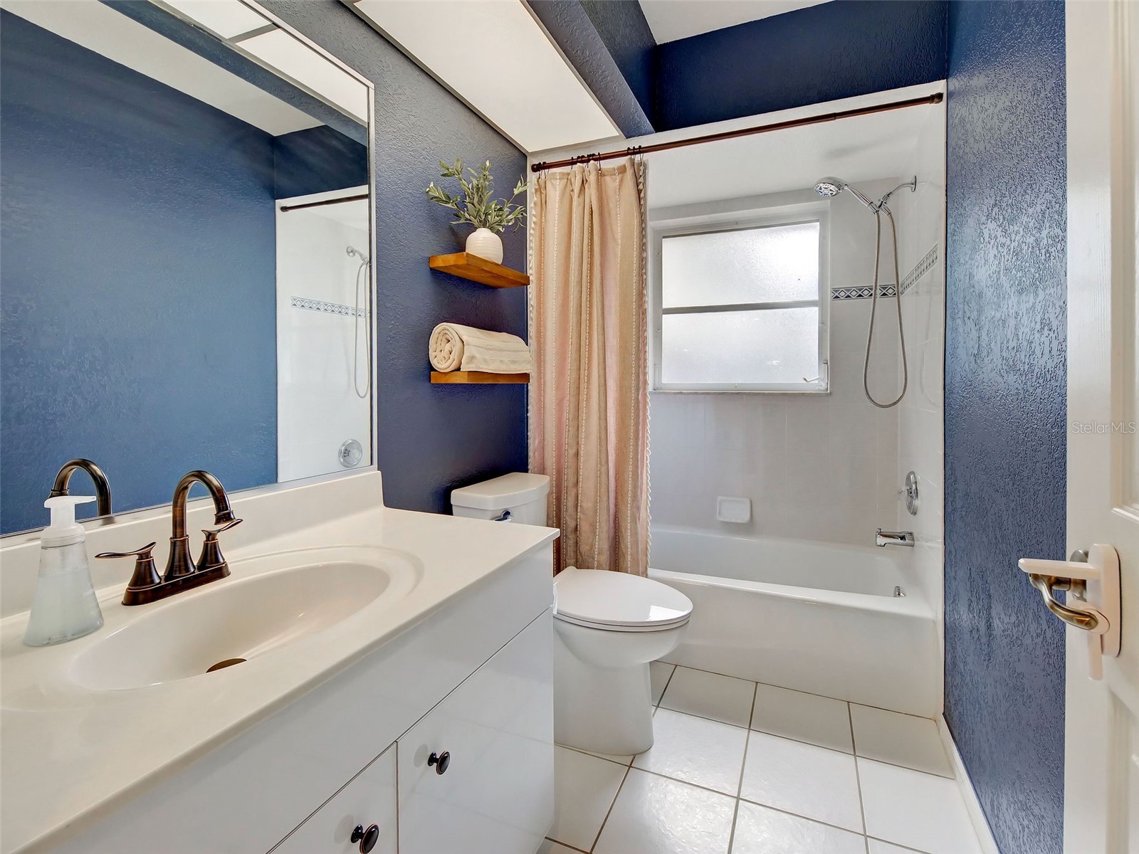 1303 E Gate Drive Venice FL 34285 A4692226 image42