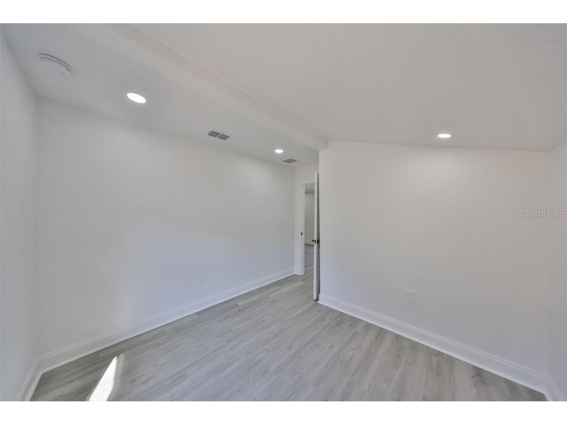 1303 E New Orleans Avenue Tampa FL 33603 TB8442038 image28