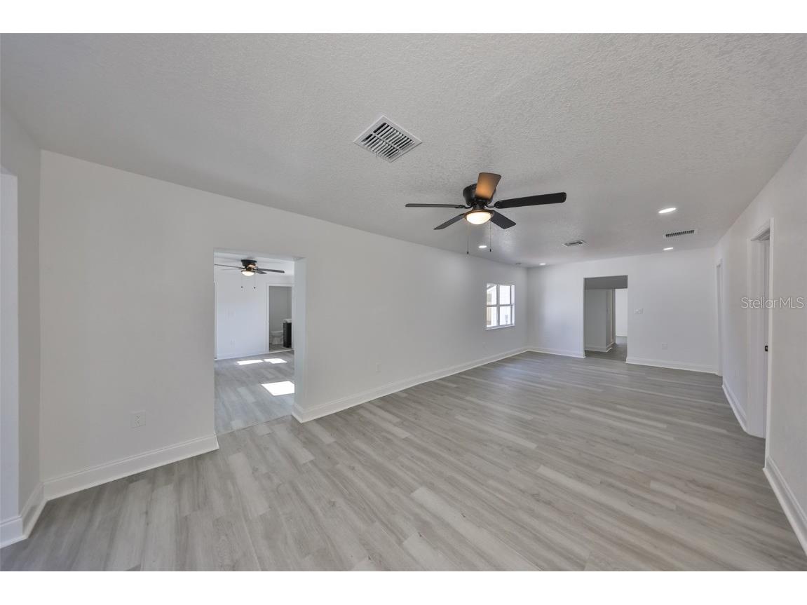 1303 E New Orleans Avenue Tampa FL 33603 TB8442038 image32
