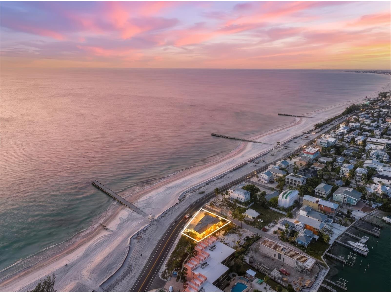 1303 Gulf Drive S #2 Bradenton Beach FL 34217 TB8466465 image1
