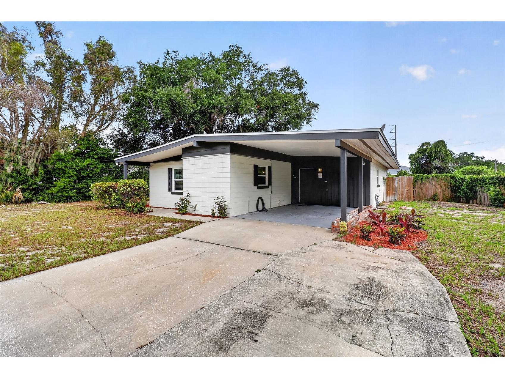 1303 NE Stately Oaks Drive NW Winter Haven FL 33881 L4962781 image4