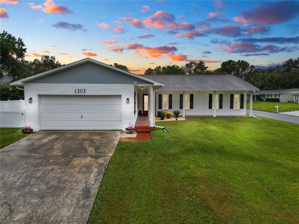 1303 Northglen Lane Lakeland FL 33813 L4940187 image1