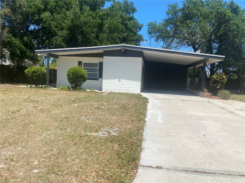 1303 Stately Oaks Drive NW Winter Haven FL 33881 O6202175 image1