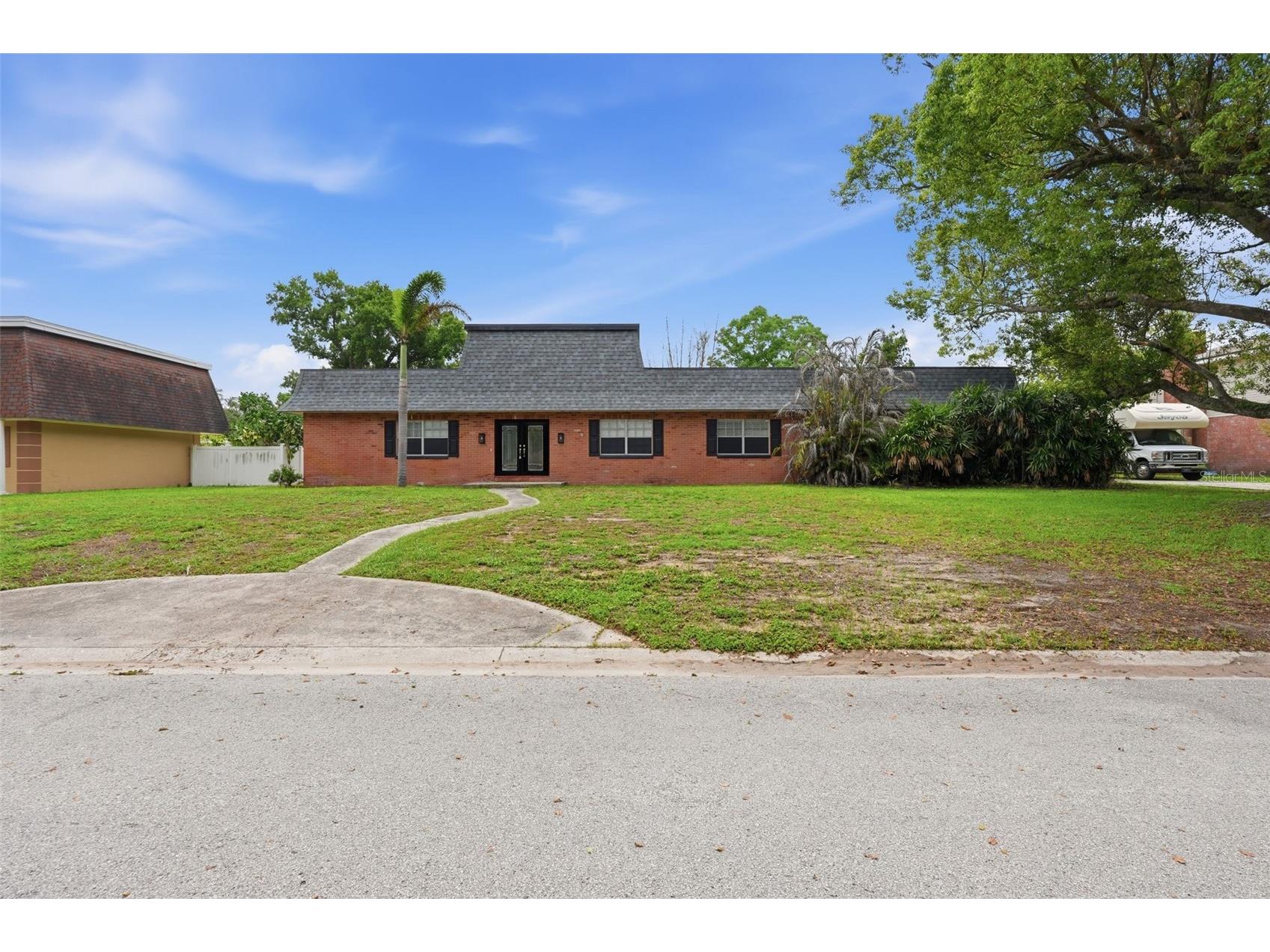 1303 Wallwood Drive Brandon FL 33510 TB8512619 image1