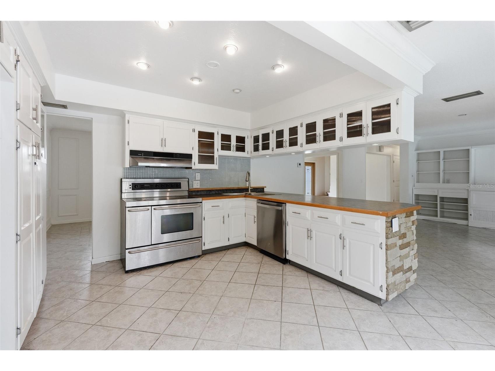 1303 Wallwood Drive Brandon FL 33510 TB8512619 image12