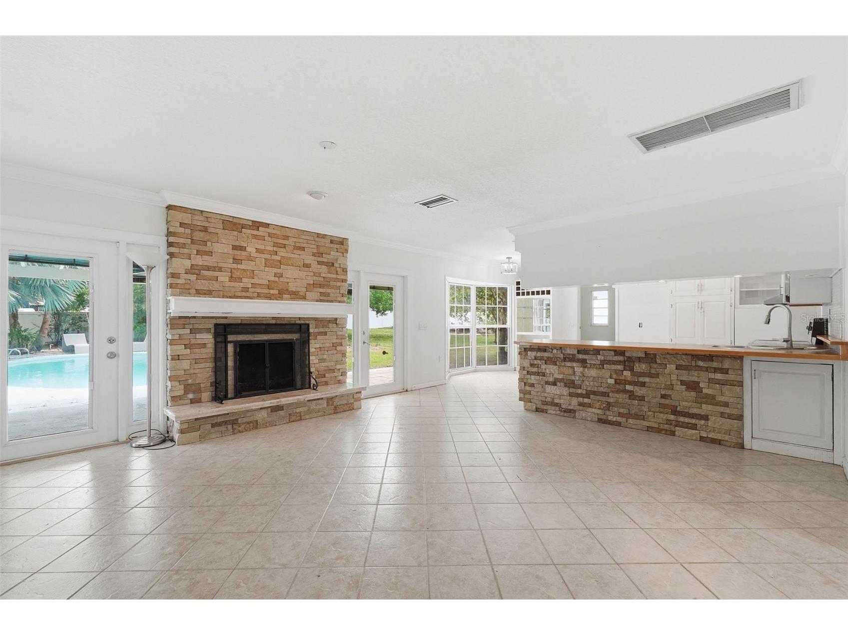 1303 Wallwood Drive Brandon FL 33510 TB8512619 image8