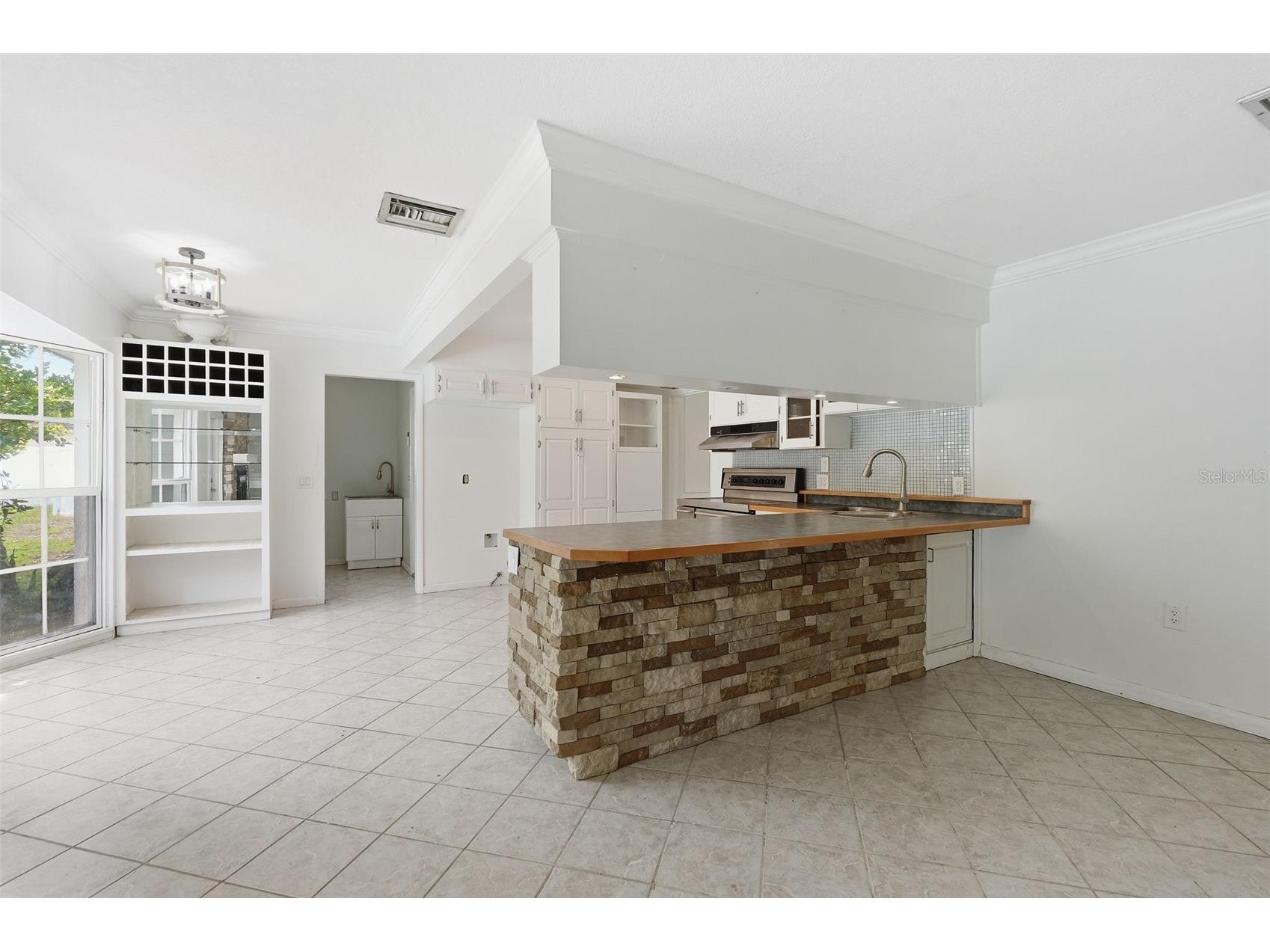 1303 Wallwood Drive Brandon FL 33510 TB8512619 image9
