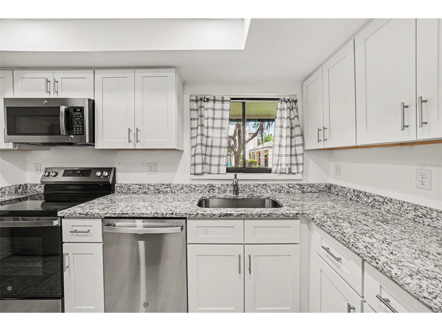 13030 Village Chase Circle Tampa FL 33618 TB8508466 image10