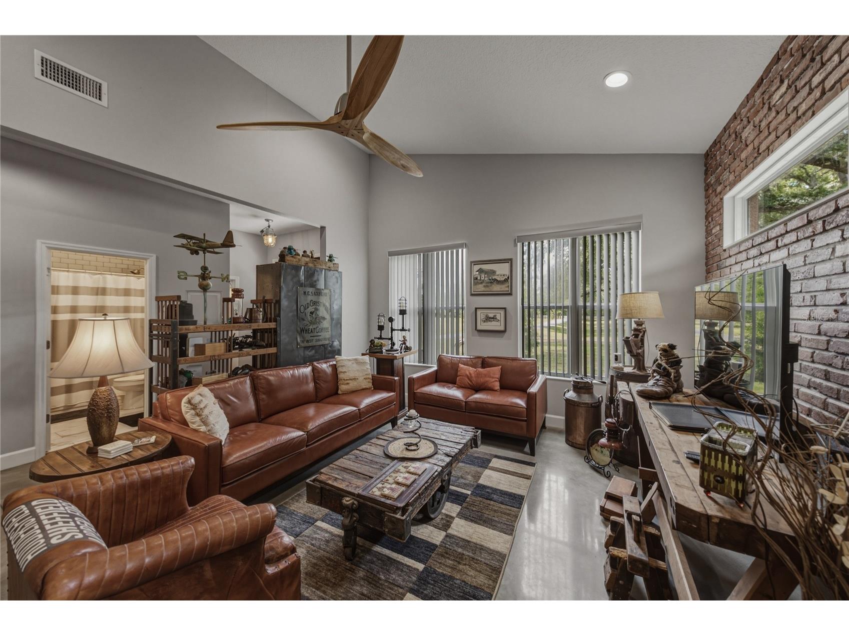 13031 Bellamy Brothers Boulevard Dade City FL 33525 - PRIVATE SPRING FED POND TB8522450 image13