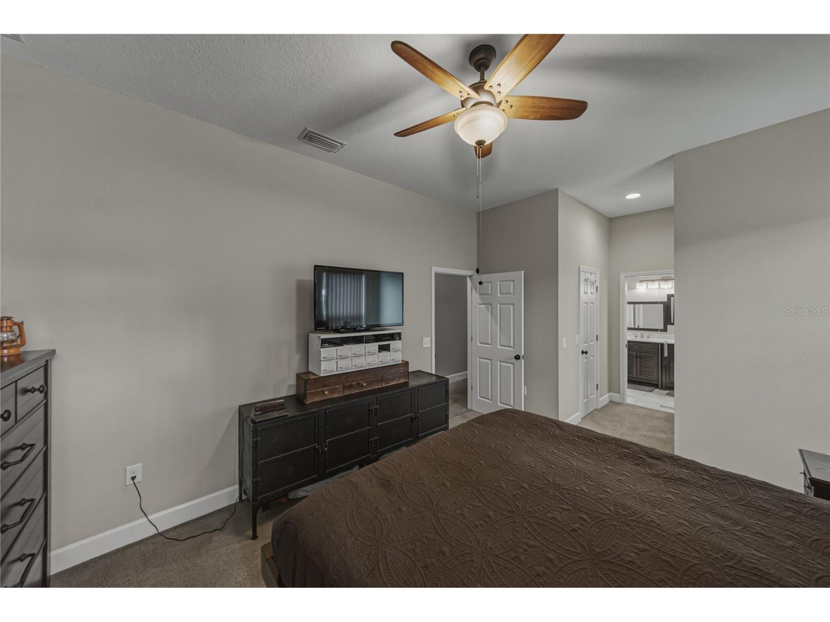 13031 Bellamy Brothers Boulevard Dade City FL 33525 - PRIVATE SPRING FED POND TB8522450 image30