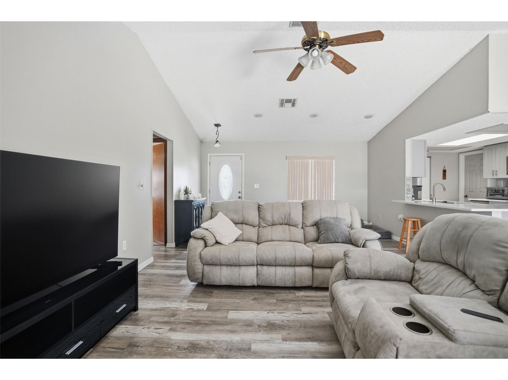 13032 Lola Drive Spring Hill FL 34608 W7886253 image3