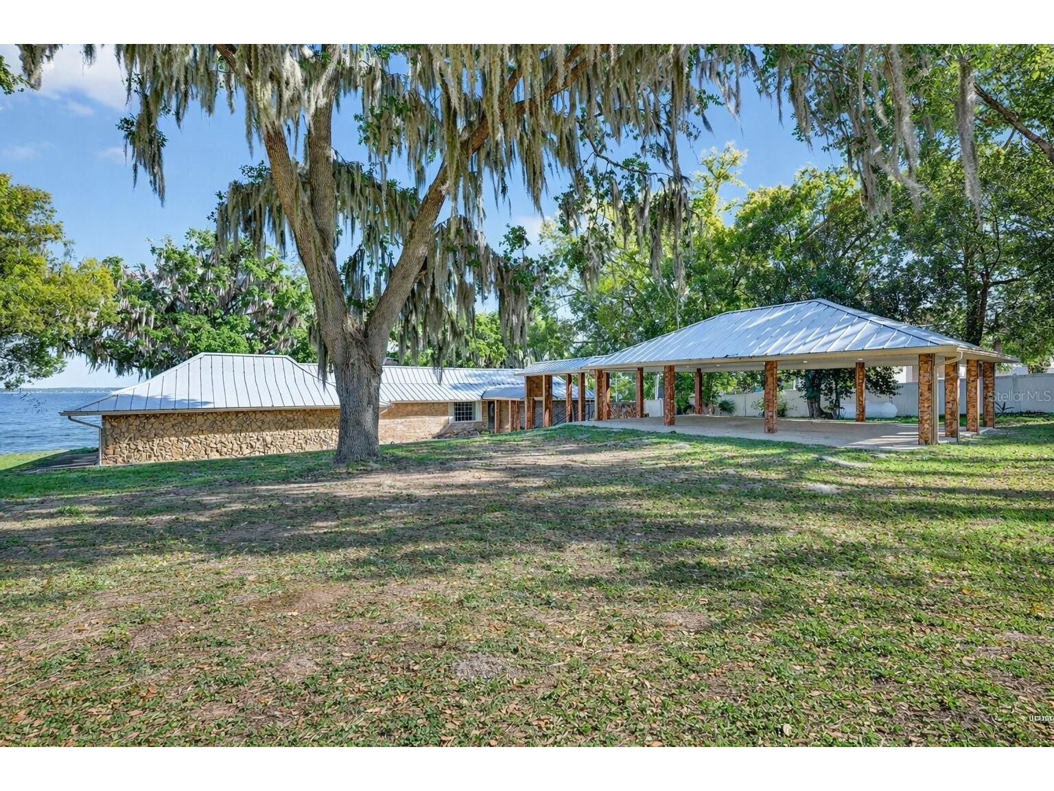 13033 SE 158th Lane Weirsdale FL 32195 - LAKE WEIR OM721284 image2