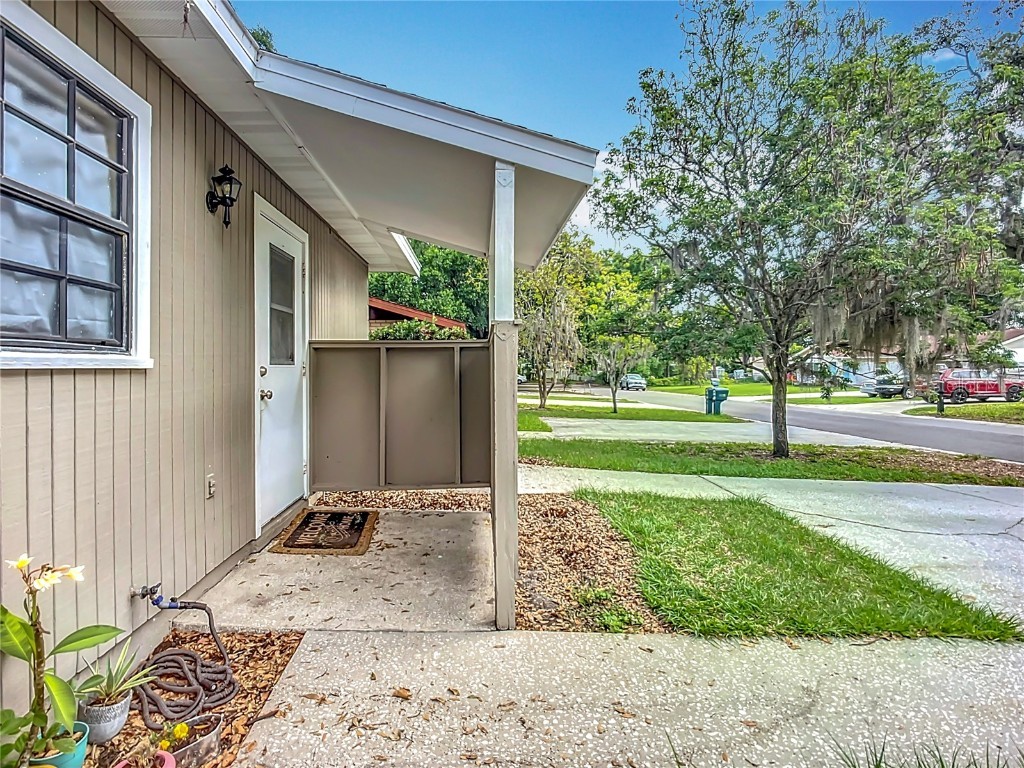1304 Alfred Street #B Brandon FL 33510 TB8417425 image4