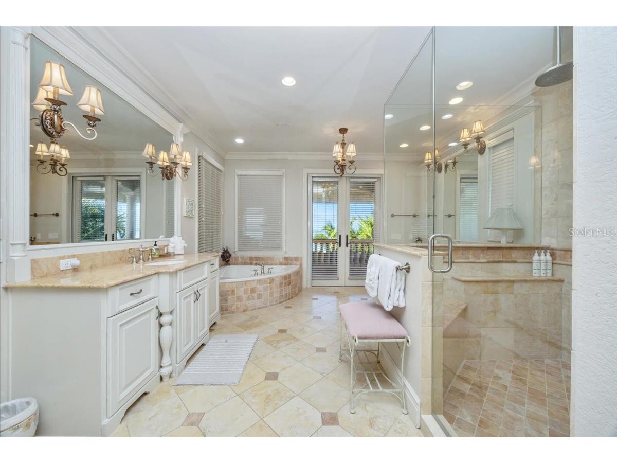 1304 Casey Key Road Nokomis FL 34275 - GULF OF MEXICO & BLACKBURN BAY A4642022 image38