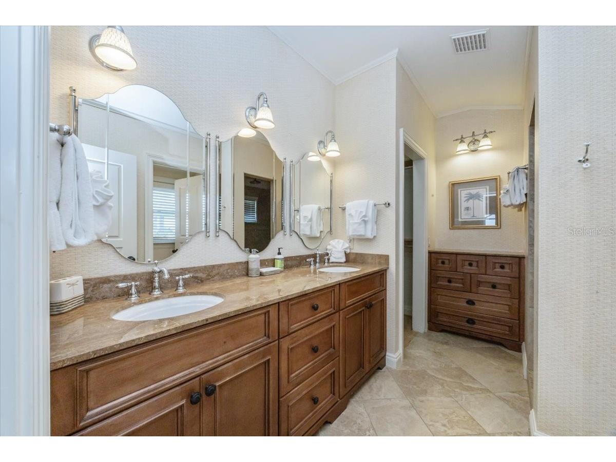 1304 Casey Key Road Nokomis FL 34275 - GULF OF MEXICO & BLACKBURN BAY A4642022 image48