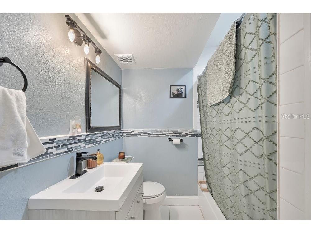 1304 E Osborne Tampa FL 33603 O6392287 image17