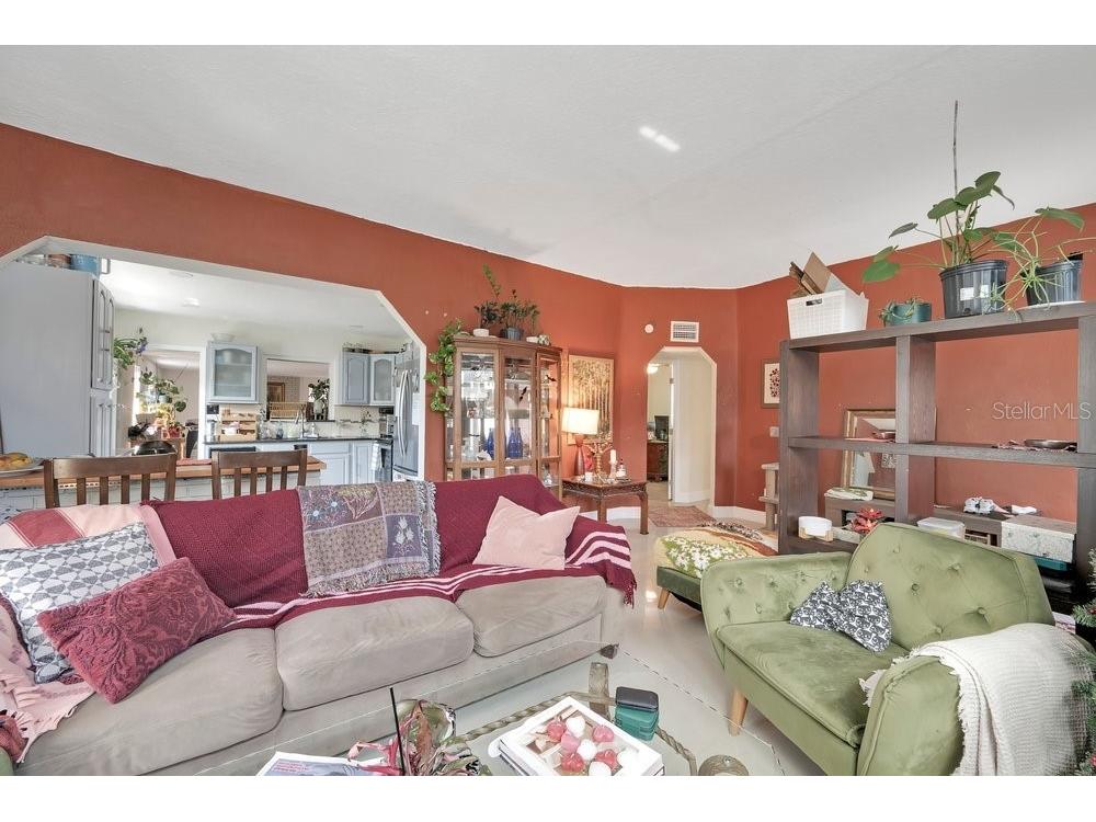 1304 E Osborne Tampa FL 33603 O6392287 image4