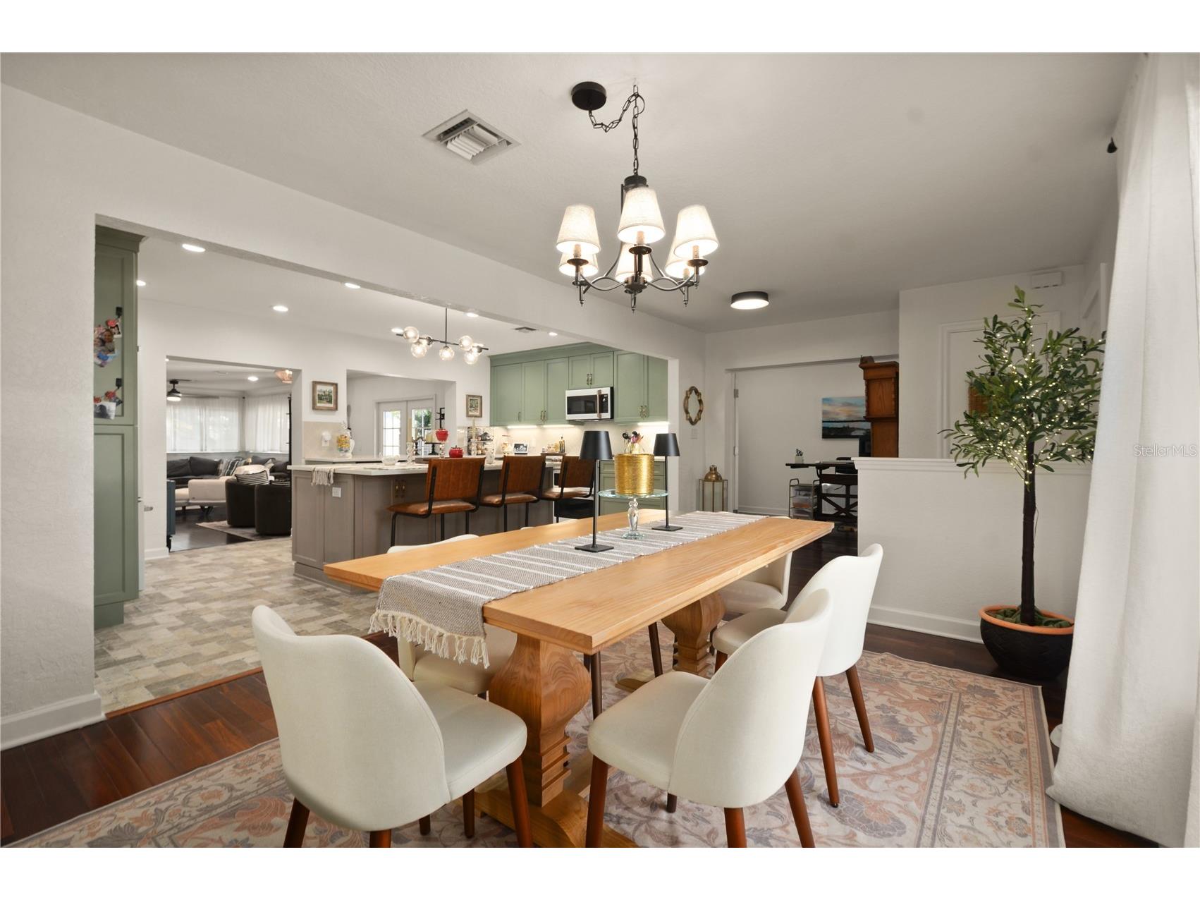 1304 Golfview Street Orlando FL 32804 O6379675 image4