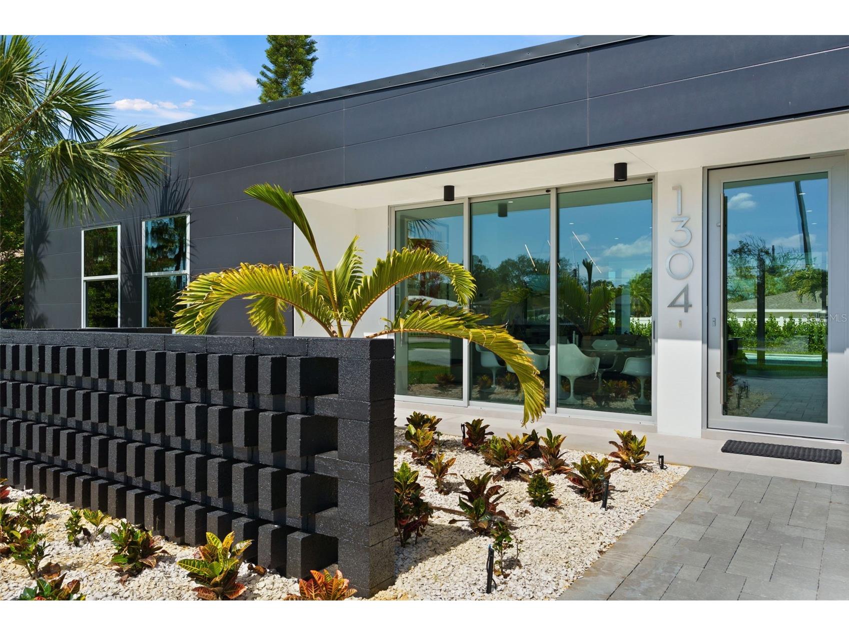 1304 Indian Rocks Road Belleair FL 33756 TB8497097 image1