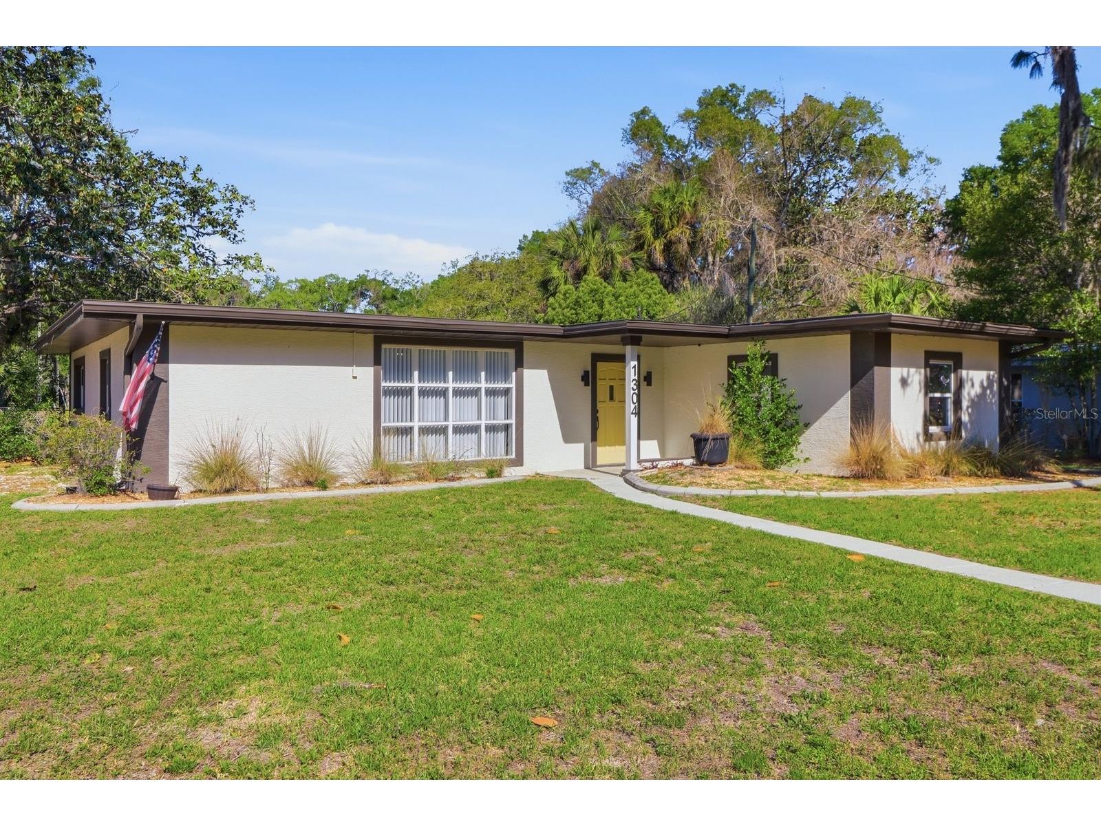 1304 NE 5th Avenue Crystal River FL 34428 P4938030 image5