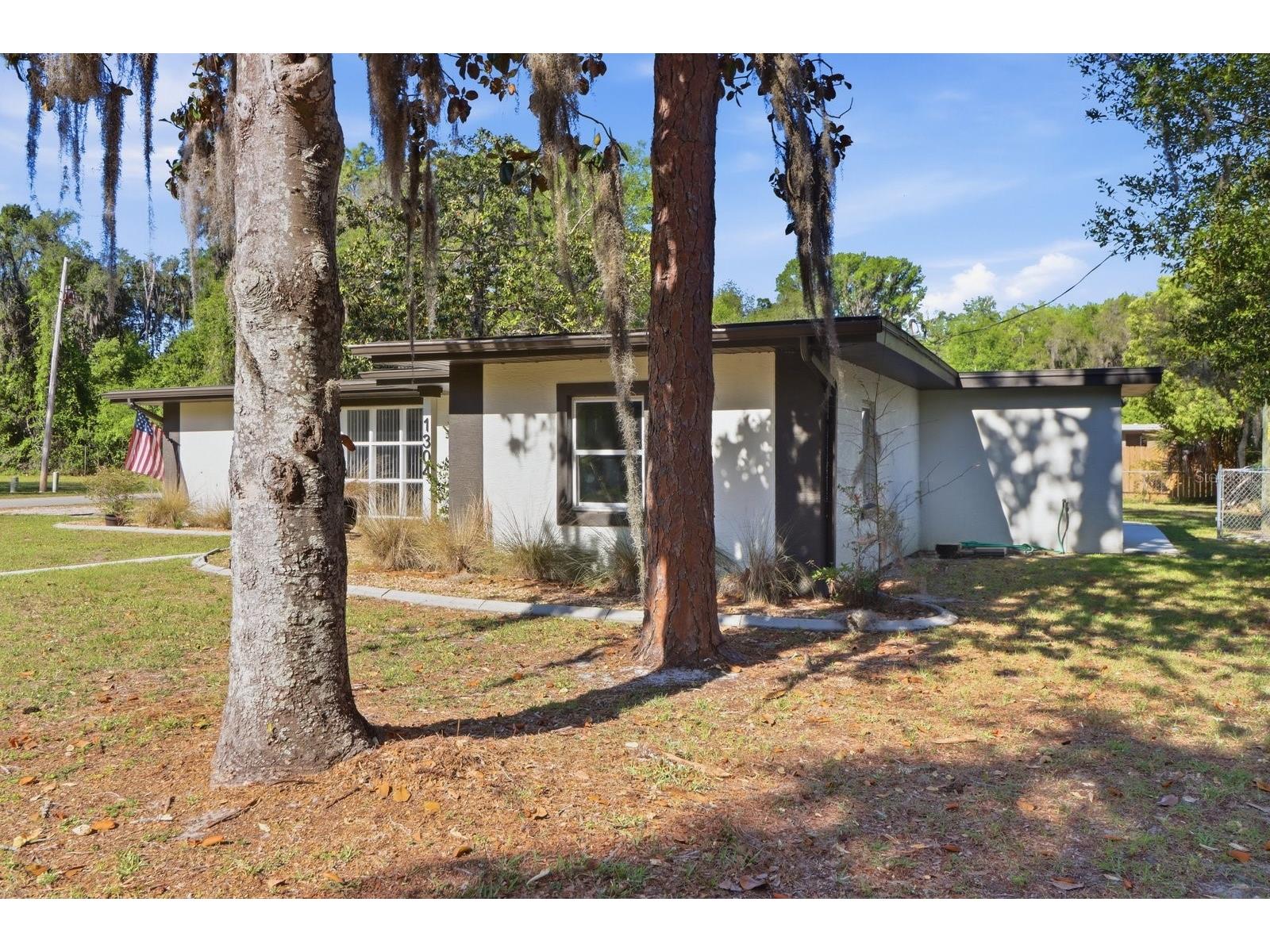 1304 NE 5th Avenue Crystal River FL 34428 P4938030 image6