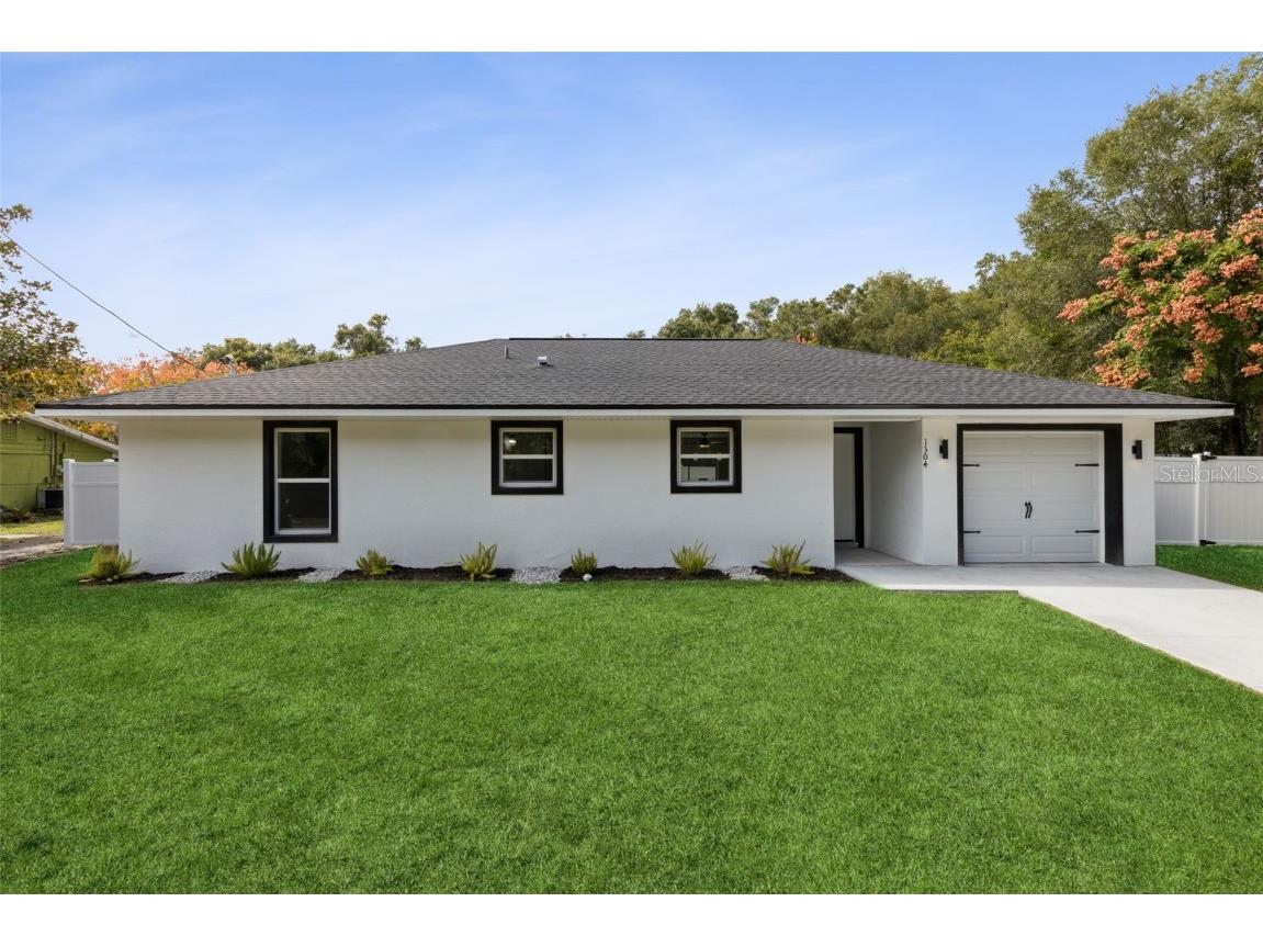 1304 S Delaware Avenue Deland FL 32720 O6332796 image1