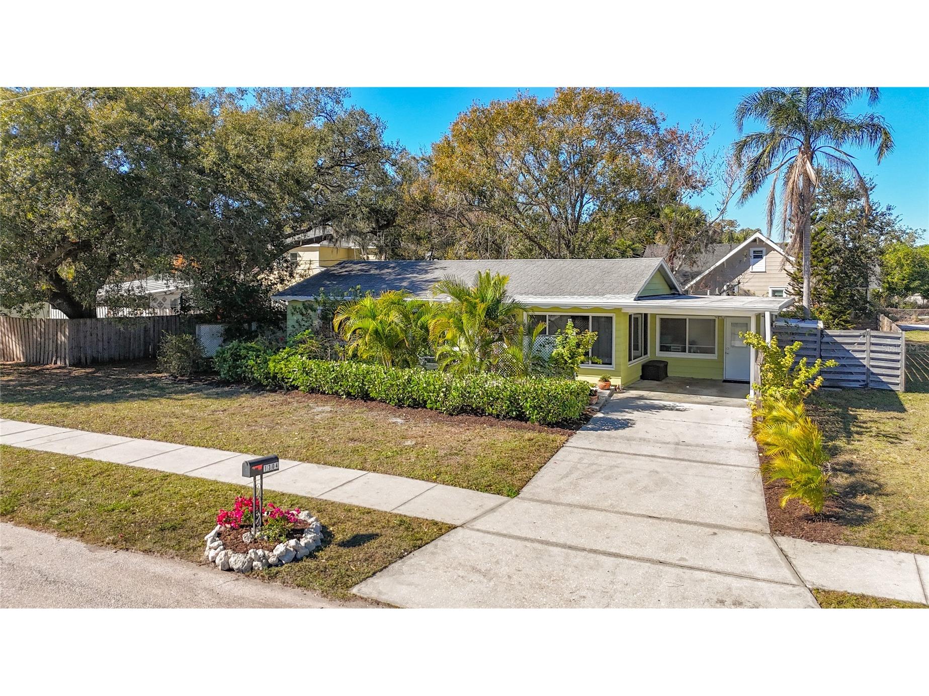 1304 S Euclid Avenue Sarasota FL 34239 A4679553 image1