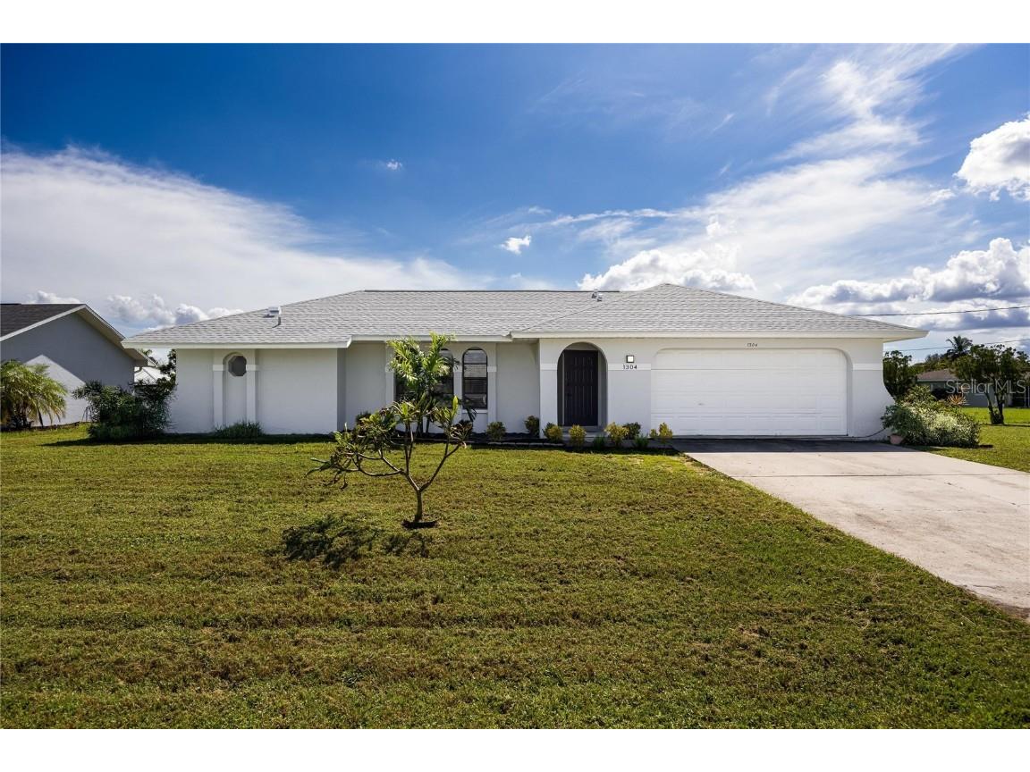 1304 SE 11th Street Cape Coral FL 33990 A4639976 image1