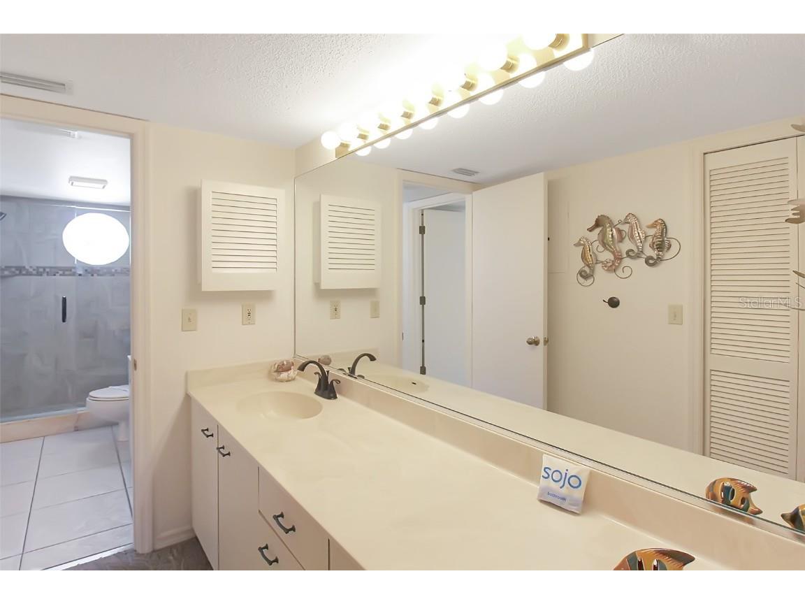 1304 Siesta Bayside Drive #1304B Sarasota FL 34242 A4608098 image27
