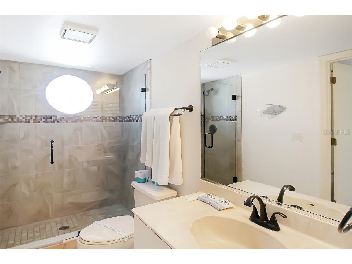 1304 Siesta Bayside Drive #1304B Sarasota FL 34242 A4608098 image28