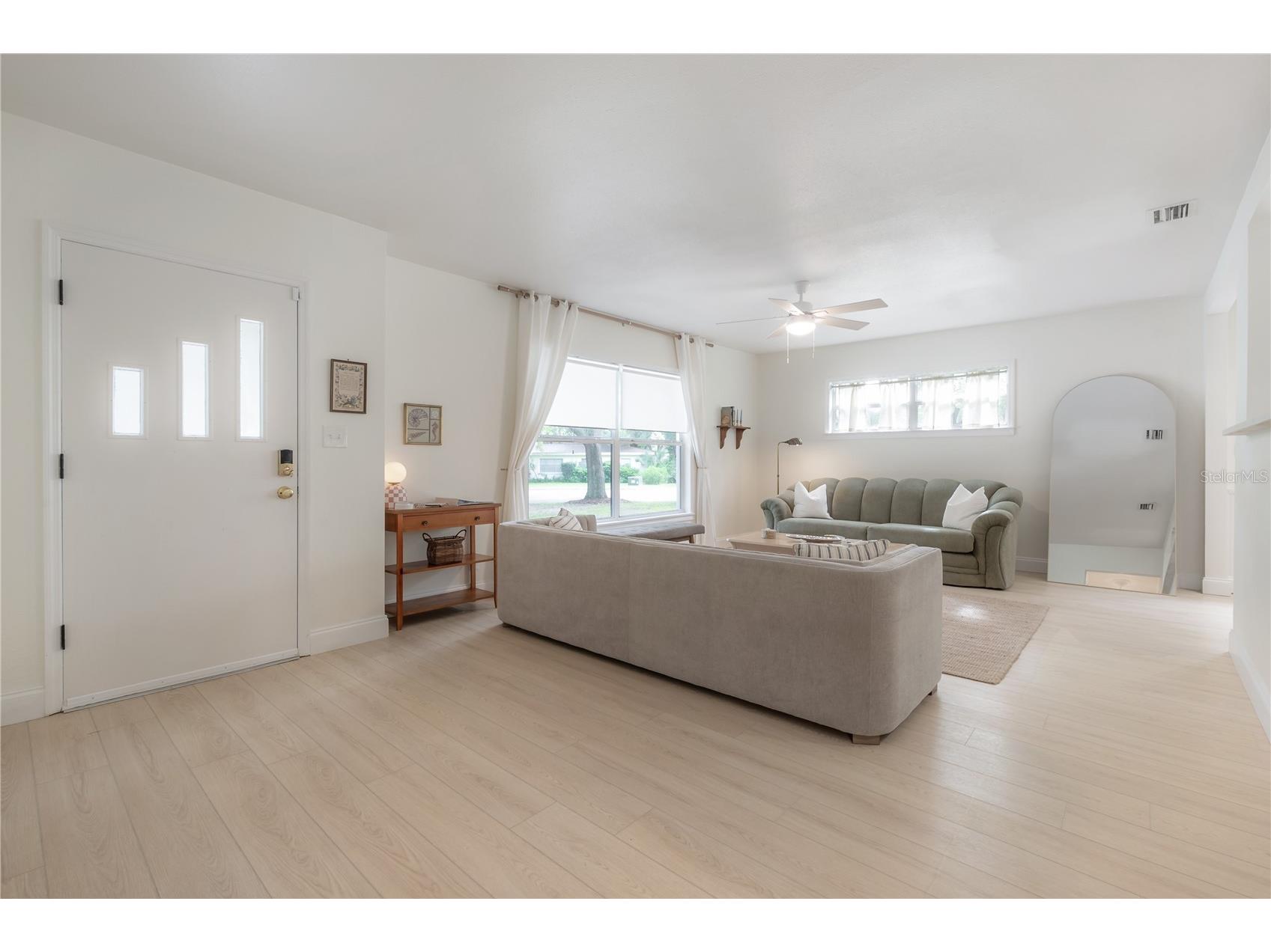1304 W Bogie Drive Tampa FL 33612 TB8491148 image4